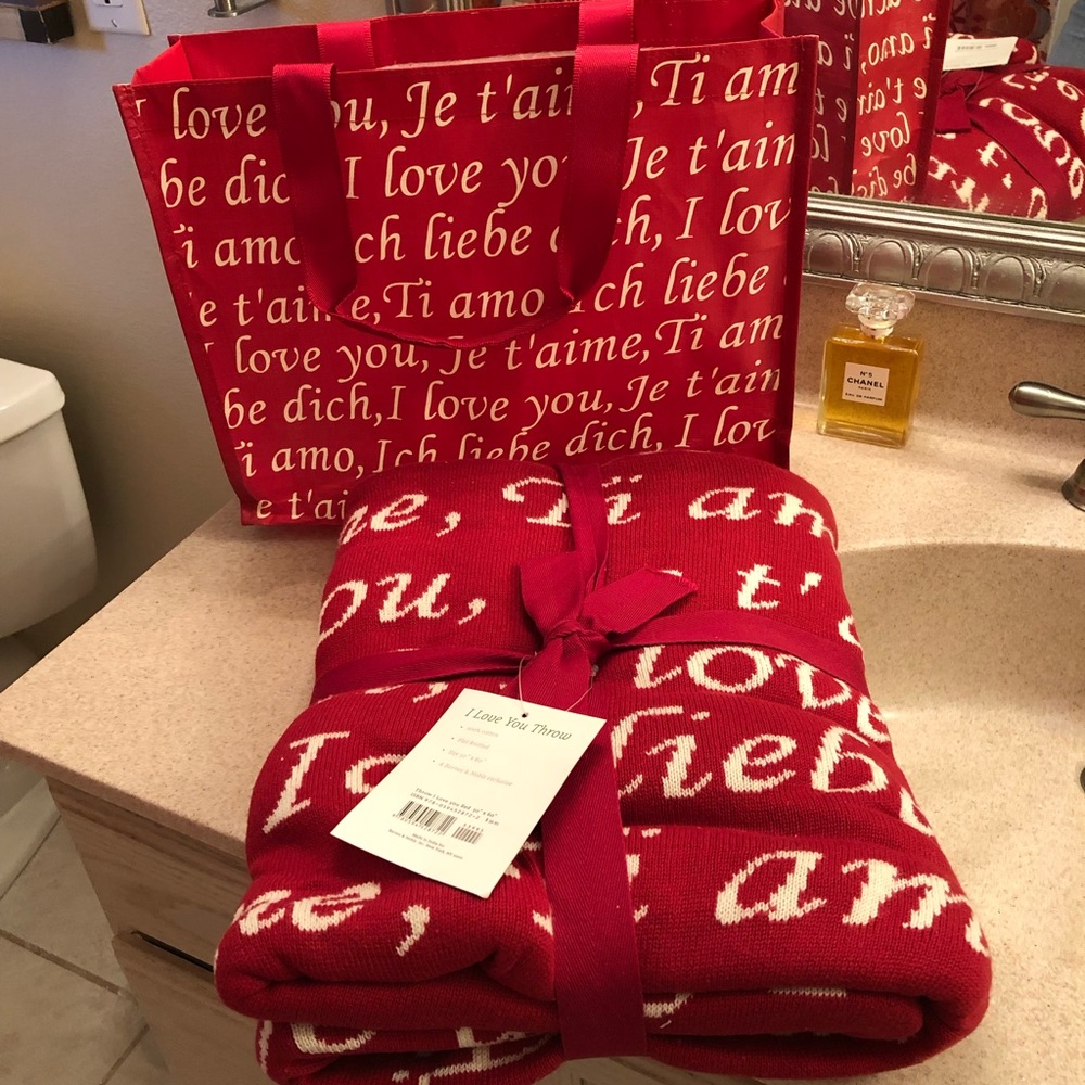 COPY - Final. NWT “I Love You” 50X60 throw. New. …
